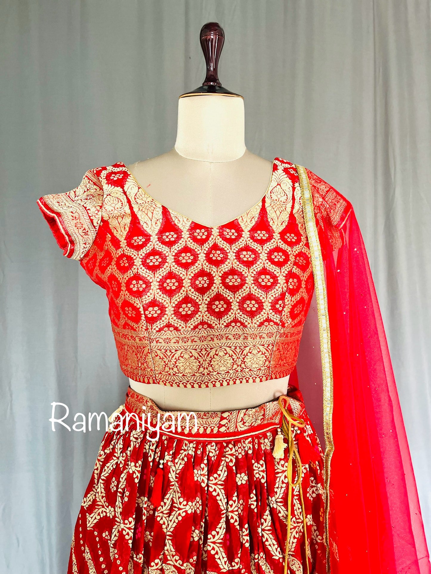 Royal red pure Banarasi bandhani lehanga